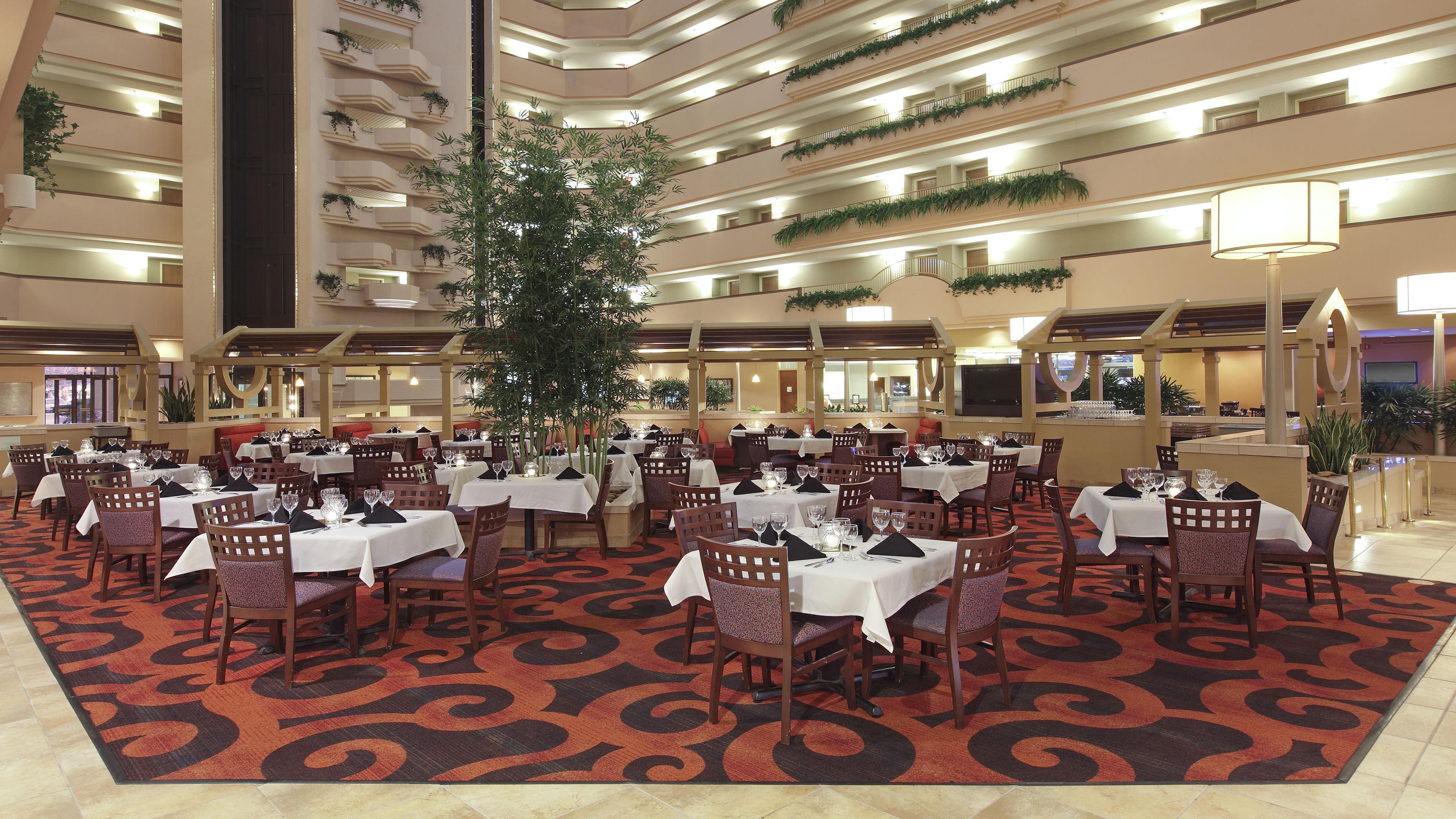 Holiday Inn Springdale-Fayetteville Area By Ihg Exterior photo