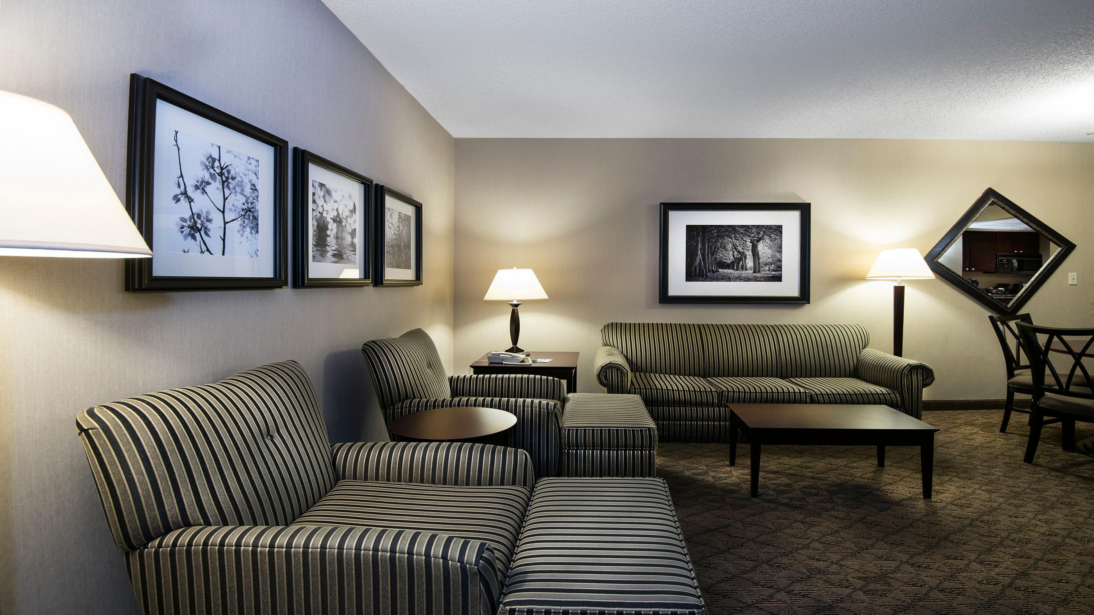 Holiday Inn Springdale-Fayetteville Area By Ihg Exterior photo