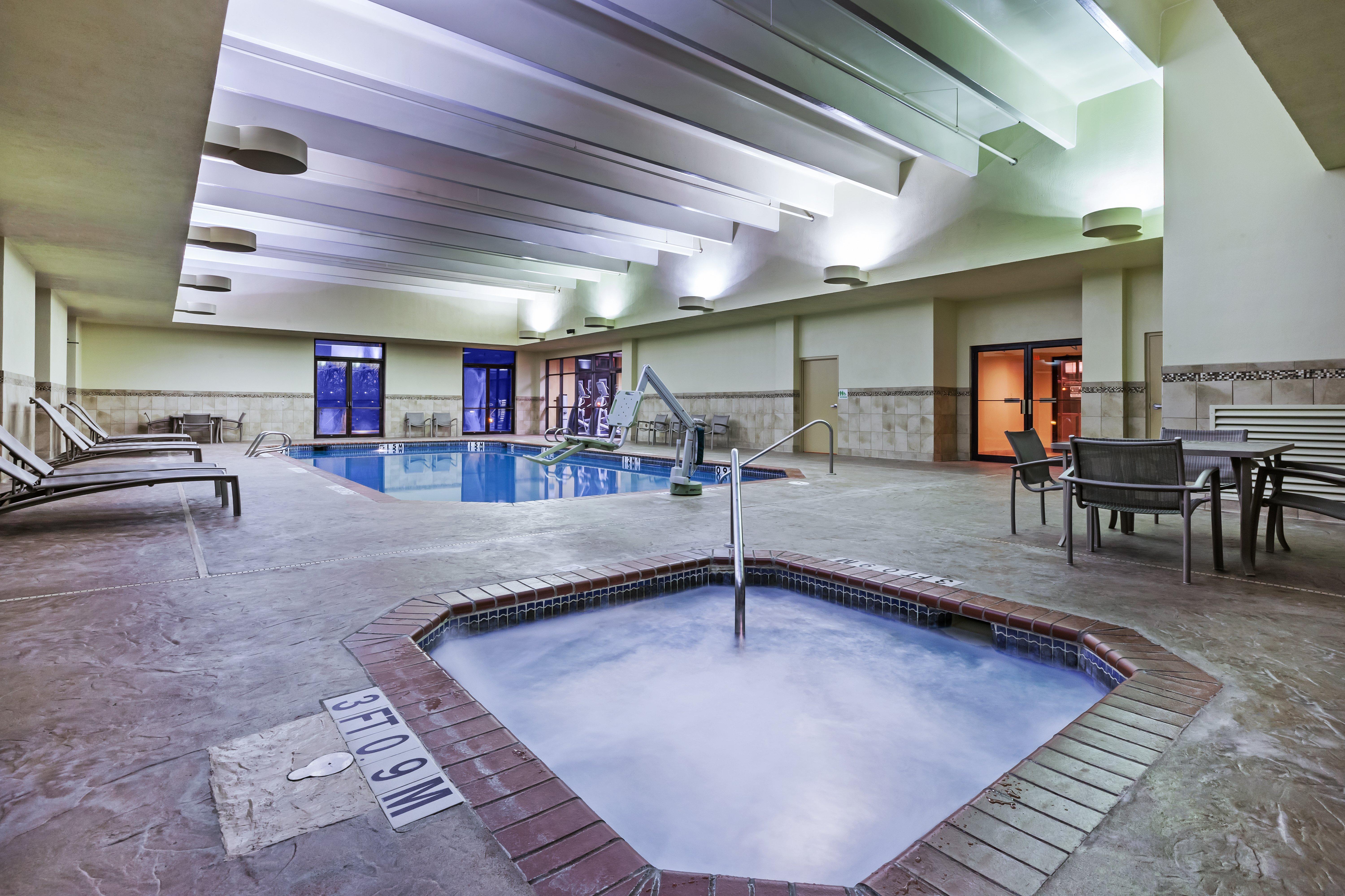 Holiday Inn Springdale-Fayetteville Area By Ihg Exterior photo